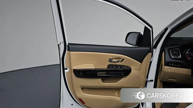 Kia The New Carnival id 5048318 из Кореи 16