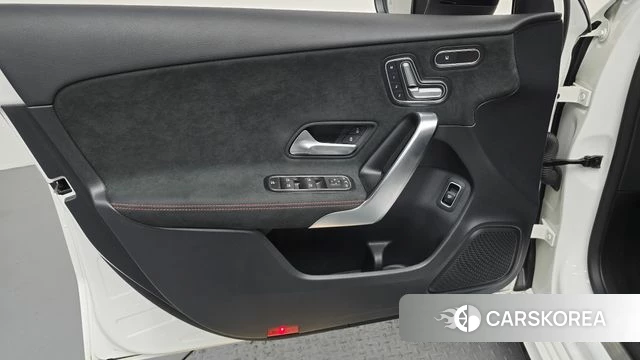 Mercedes-Benz A-Class W177 id 4922158 из Кореи 16