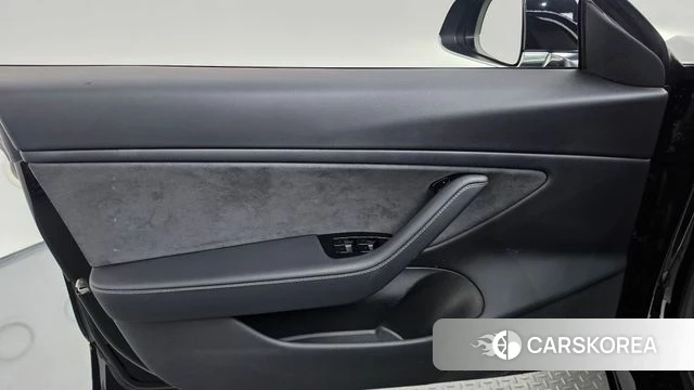 Tesla Model 3 id 4977349 из Кореи 16