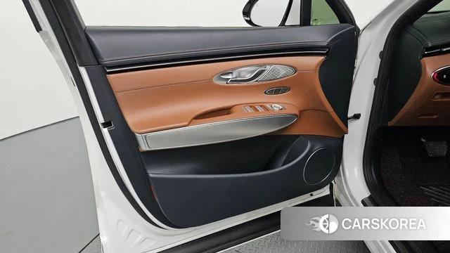 Genesis GV70 id 4996709 из Кореи 16