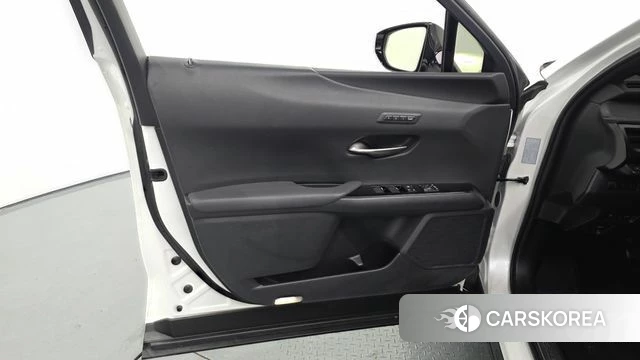 Lexus UX250h id 4977913 из Кореи 16