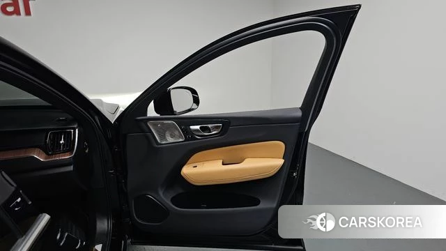 Volvo XC60 second Generation id 5026553 из Кореи 16