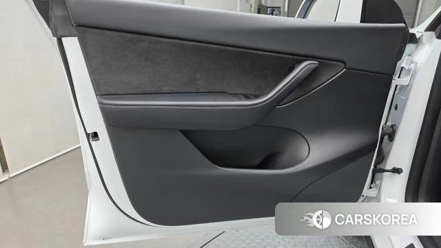 Tesla Model Y id 4793379 из Кореи 16