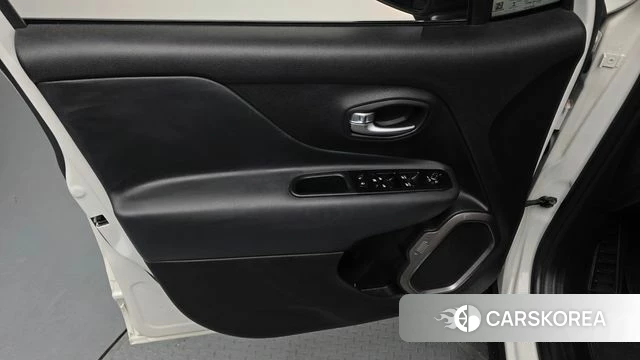 Jeep Renegade id 4922730 из Кореи 16