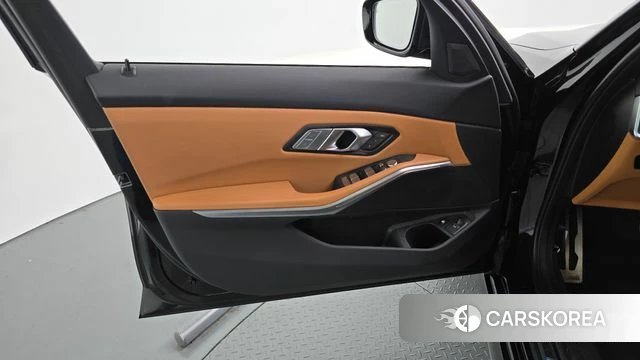 BMW 3 Series (G20) id 4941724 из Кореи 16