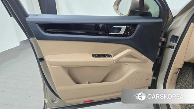 Porsche Cayenne (PO536) id 5035664 из Кореи 16
