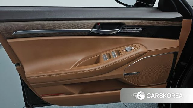 Genesis G90 id 5023150 из Кореи 16