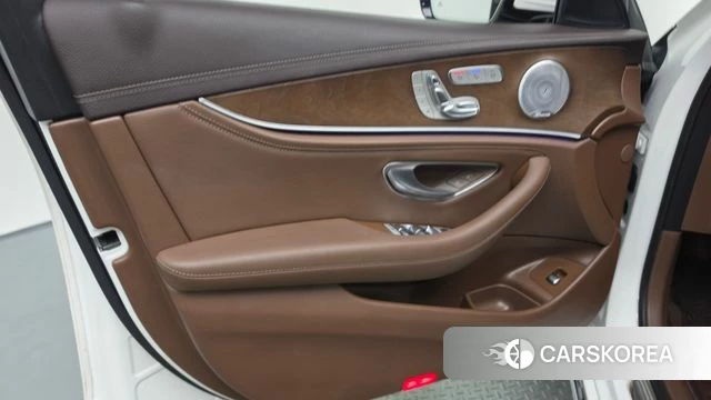 Mercedes-Benz E-Class W213 id 5028818 из Кореи 16