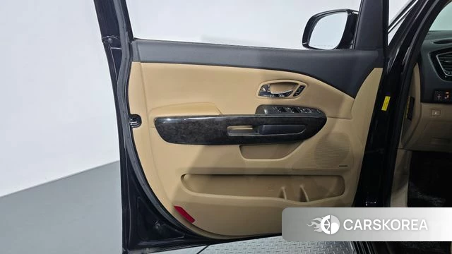 Kia The New Carnival id 4953060 из Кореи 16