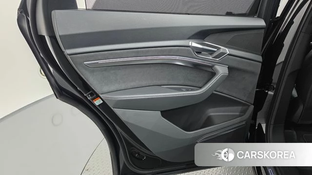 Audi e-Tron id 4921624 из Кореи 16
