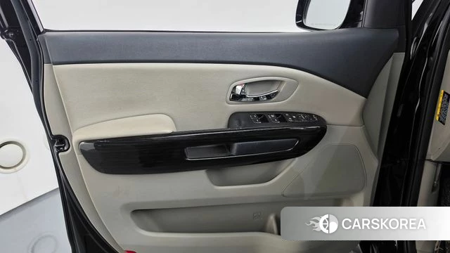 Kia The New Carnival id 4988280 из Кореи 16