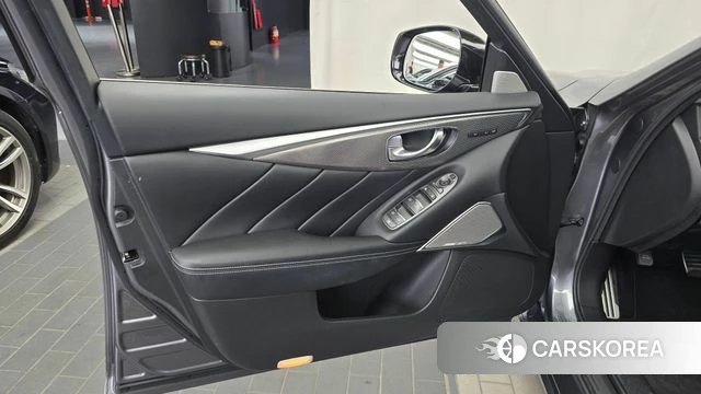 Infiniti Q50 id 4993408 из Кореи 16