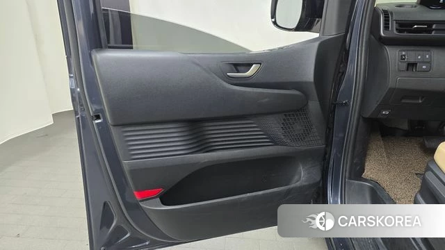Hyundai Staria id 4710809 из Кореи 16
