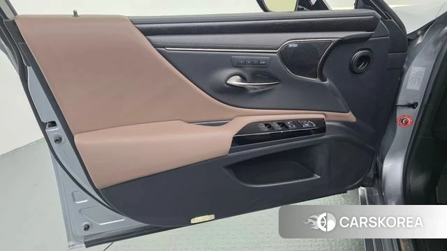 Lexus ES300h 7th generation id 5045982 из Кореи 16