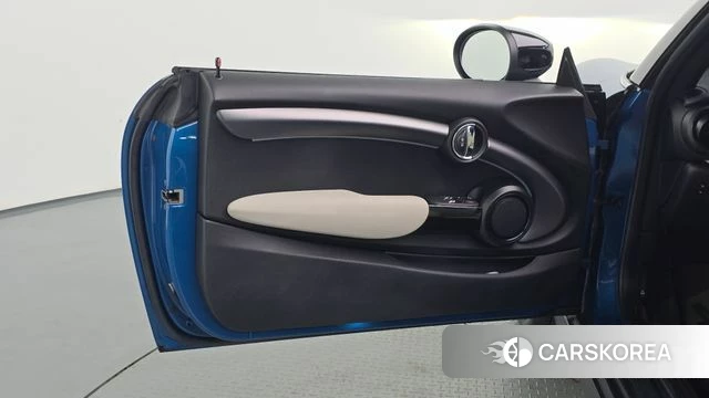 Mini Cooper Electric id 4958674 из Кореи 16