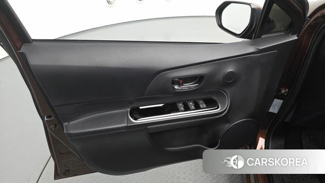 Toyota Prius C id 5017858 из Кореи 16