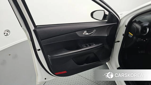 Kia Come New K3 id 5048053 из Кореи 16