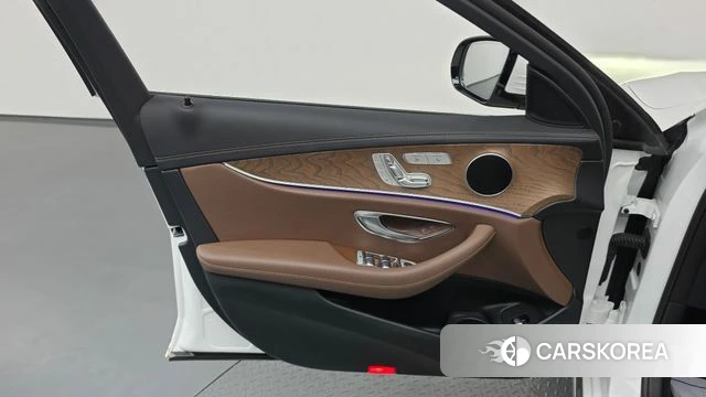 Mercedes-Benz E-Class W213 id 5053525 из Кореи 16
