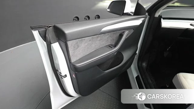 Tesla Model Y id 4725270 из Кореи 16