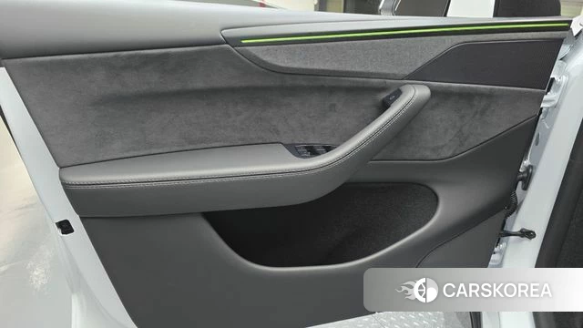Tesla Model Y id 4940792 из Кореи 16