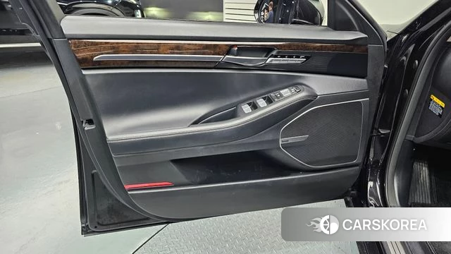 Genesis G90 id 4923780 из Кореи 16
