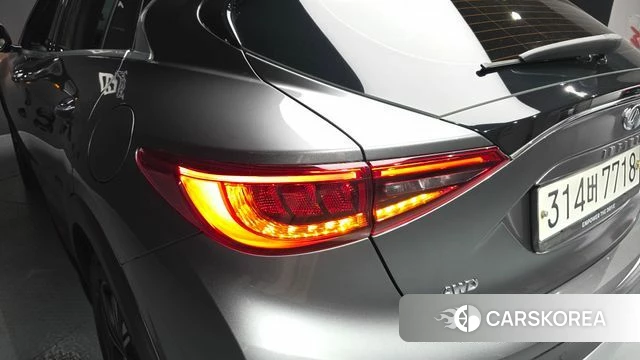 Infiniti QX30 id 4882137 из Кореи 16