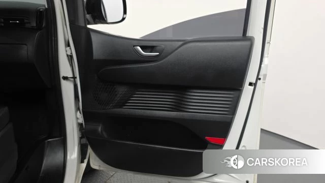 Hyundai Staria id 5026213 из Кореи 16