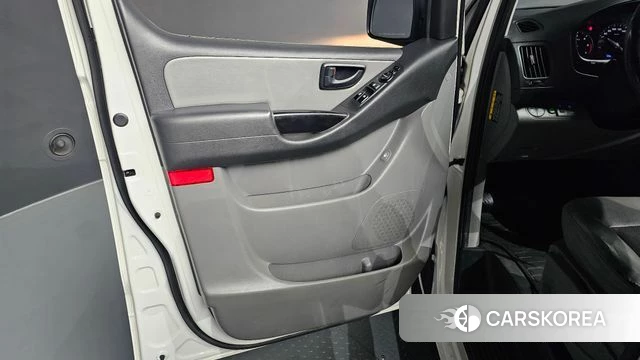 Hyundai The New Grand Starex id 4992777 из Кореи 16