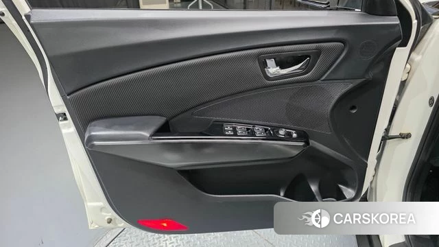 Ssangyong Berry New Tivoli id 5028911 из Кореи 16