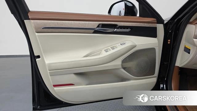 Genesis G90 id 4998108 из Кореи 16