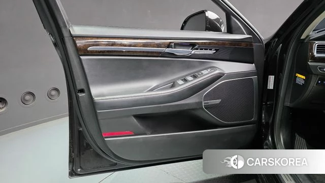 Genesis G90 id 5029197 из Кореи 16