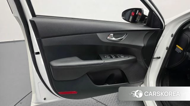Kia Come New K3 id 4982128 из Кореи 16