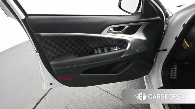 Genesis G70 id 4977684 из Кореи 16