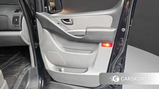 Hyundai The New Grand Starex id 4988077 из Кореи 16