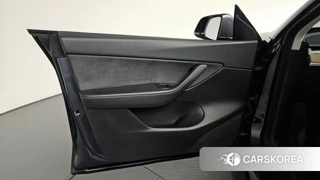 Tesla Model Y id 4951991 из Кореи 16