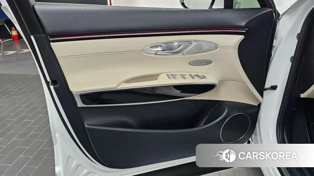 Genesis GV70 id 5001669 из Кореи 16
