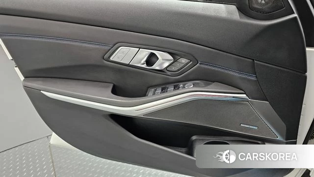 BMW 3 Series (G20) id 4976975 из Кореи 16