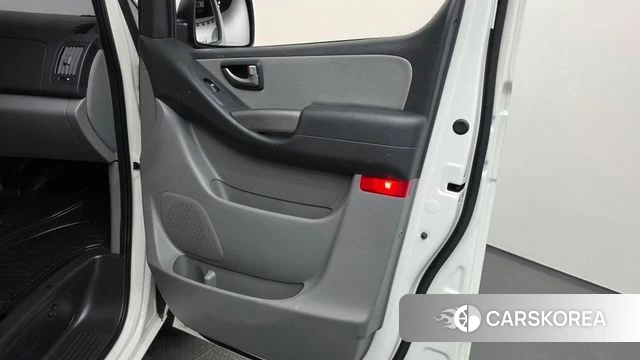 Hyundai The New Grand Starex id 4997934 из Кореи 16