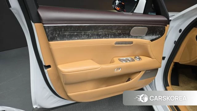 Genesis G90 (RS4) id 4965821 из Кореи 16