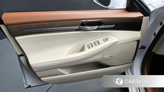 Genesis G90 id 5003111 из Кореи 16
