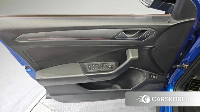 Volkswagen T-Roc id 4942721 из Кореи 16