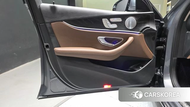 Mercedes-Benz E-Class W213 id 4988337 из Кореи 16
