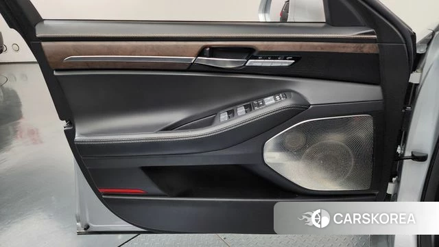 Genesis G90 id 4930935 из Кореи 16