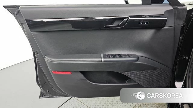 Hyundai Grandeur (GN7) id 5039983 из Кореи 16