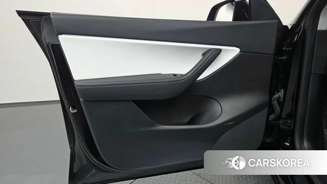 Tesla Model Y id 5027945 из Кореи 16
