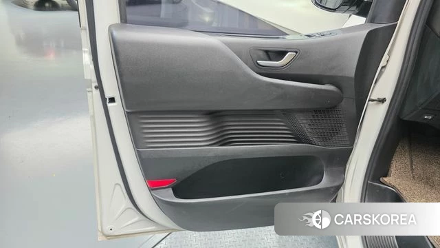 Hyundai Staria id 5040894 из Кореи 16