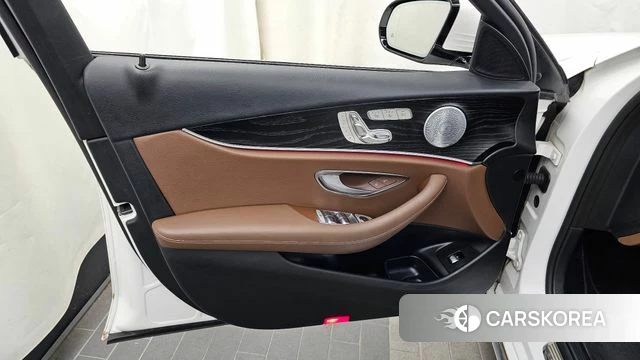 Mercedes-Benz E-Class W213 id 4993383 из Кореи 16