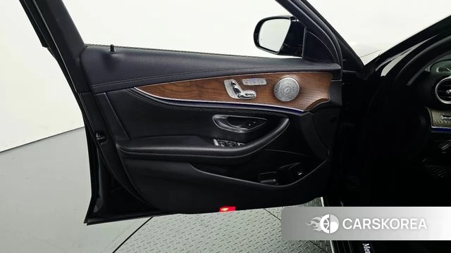 Mercedes-Benz E-Class W213 id 4930571 из Кореи 16