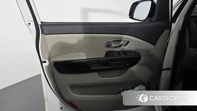 Kia The New Carnival id 4983060 из Кореи 16