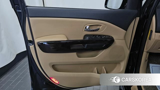 Kia The New Carnival id 5048515 из Кореи 16